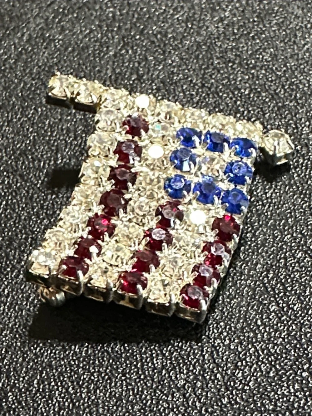 American Flag Crystal Rhinestone Brooch Pin Patriotic USA Vintage